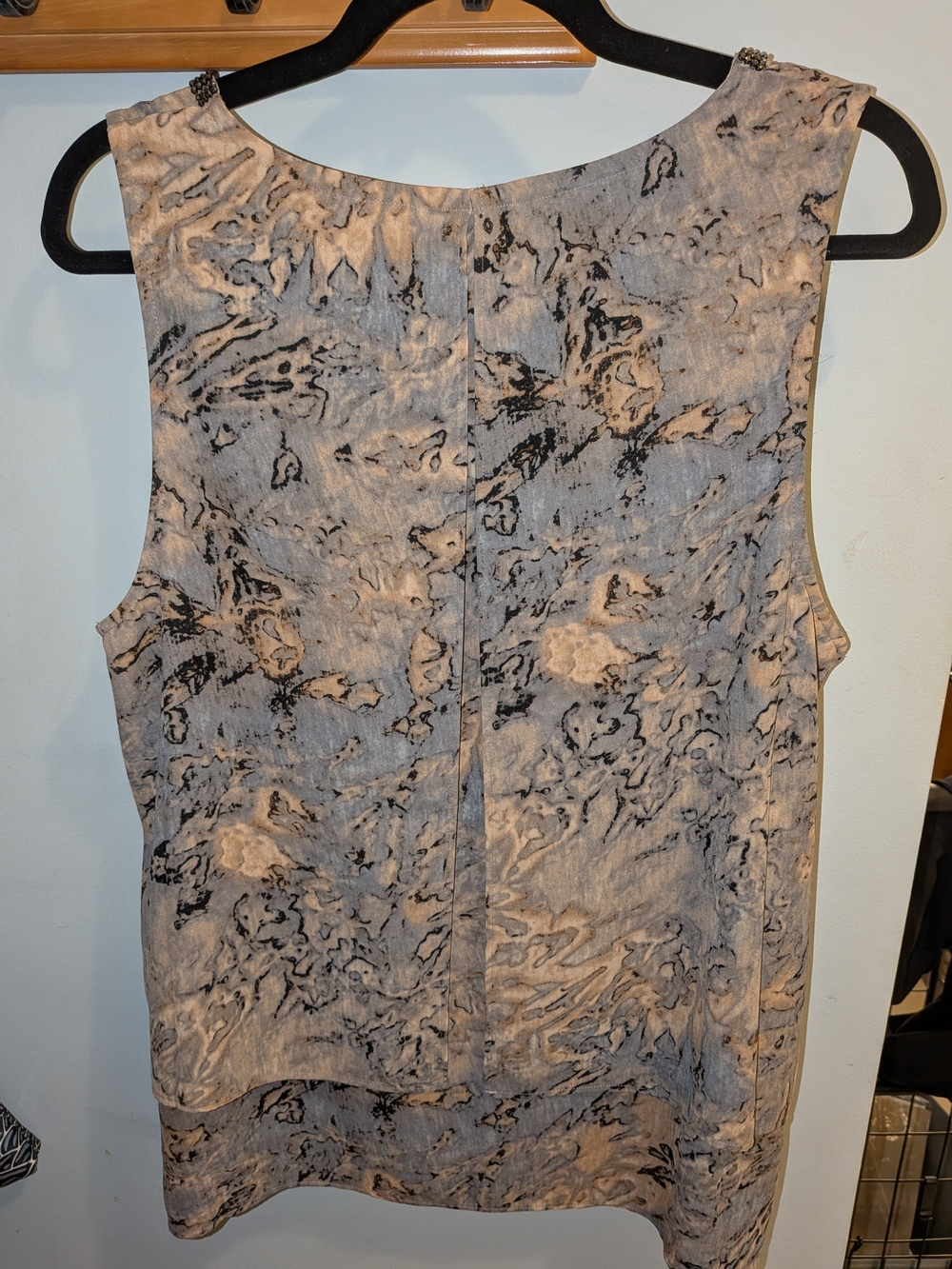 Juicy Couture Abstract Beaded Scoop Tank - Picture 8 of 8